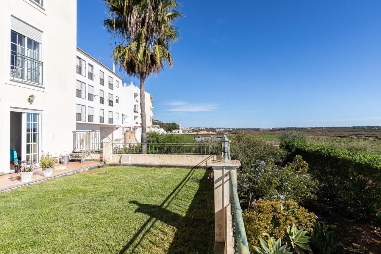 Beach Front View Armacao De Pera Flat Bagian luar foto